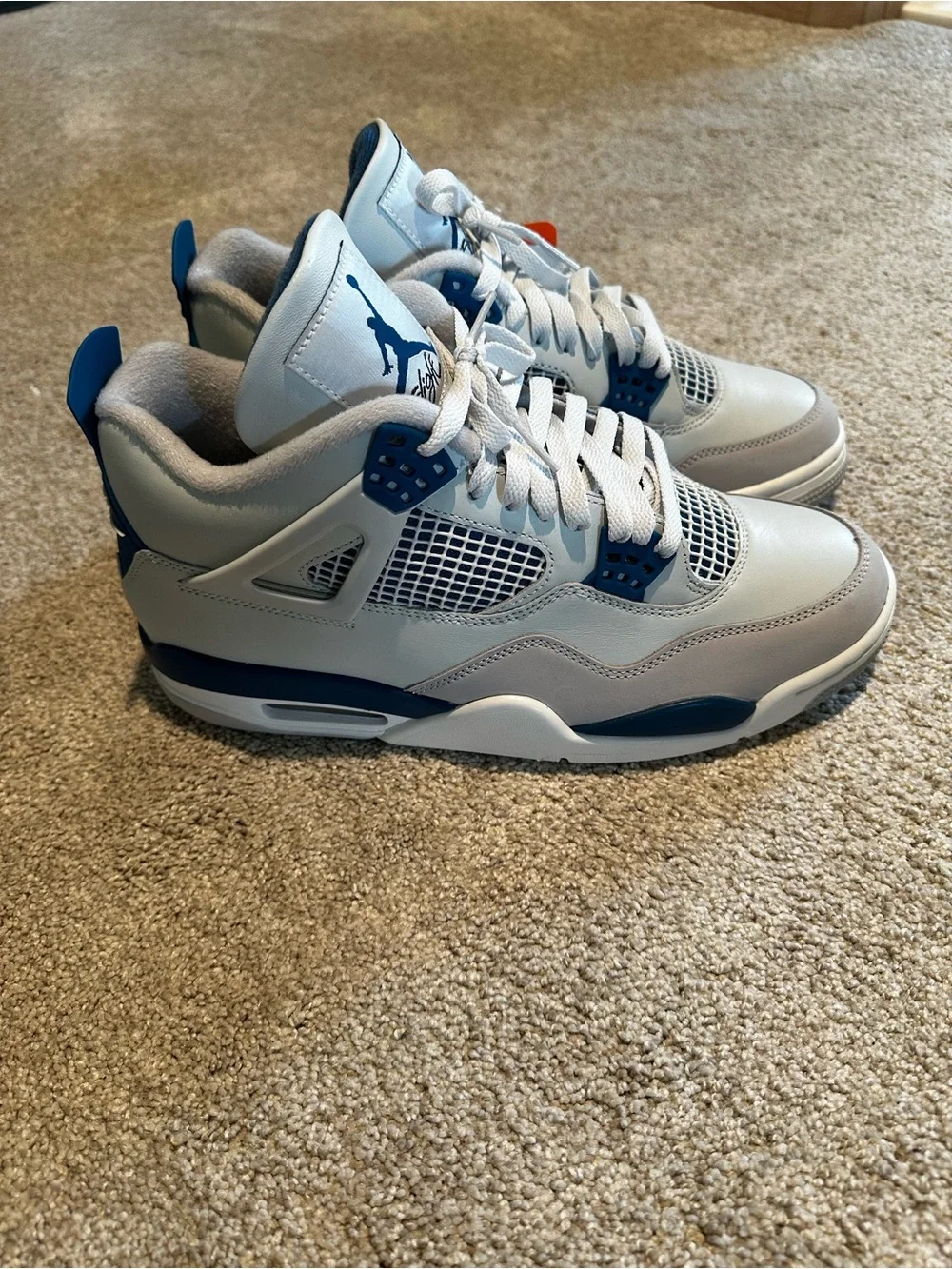 Jordan Men’s White and Blue Retro Basketball Sneakers
